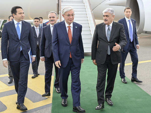 Qazaxıstan Prezidentinin Azərbaycana səfəri başlayıb - <span class="color_red">(Foto)</span>