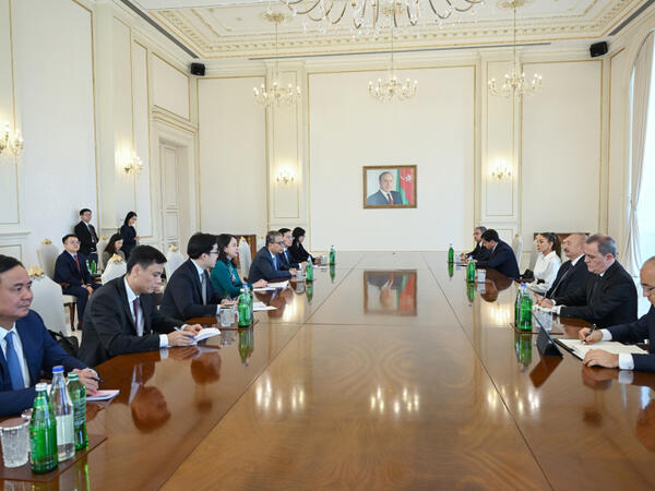 Prezident İlham Əliyev Vyetnamın Vitse-prezidenti ilə görüşüb - <span class="color_red">(Foto)</span>