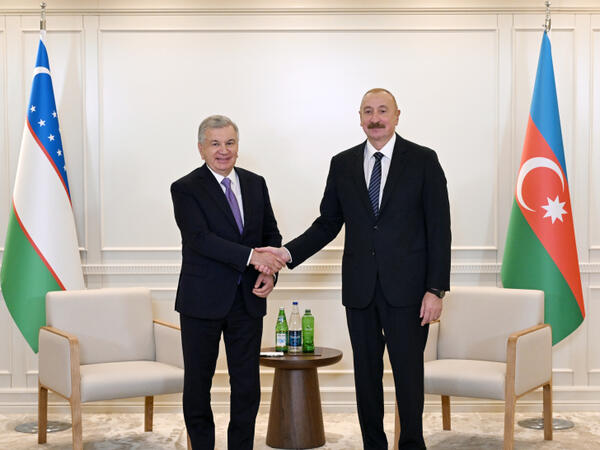 Prezident İlham Əliyev Özbəkistan Prezidenti ilə görüşüb - <span class="color_red">(Foto)</span>