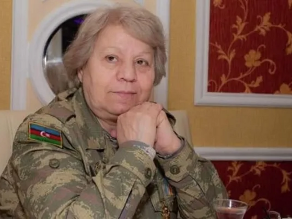 Ordumuzun ilk qadın snayperi vəfat etdi - <span class="color_red">(Foto)</span>