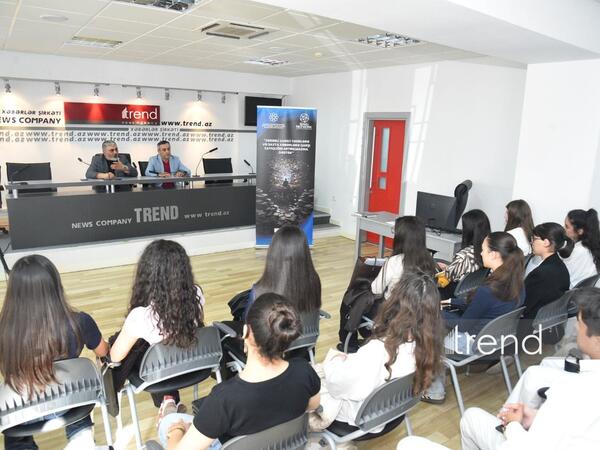 BDU tələbələri ilə zərərli xarici təsirlər və informasiya təhdidləri müzakirə olunub - <span class="color_red">(Foto-Video)</span>