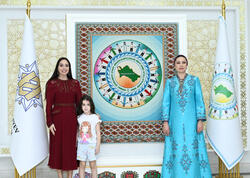 Leyla Əliyeva Arkadağ şəhərində Oğulcahan Atabayeva ilə görüşüb - <span class="color_red">(Foto)</span>