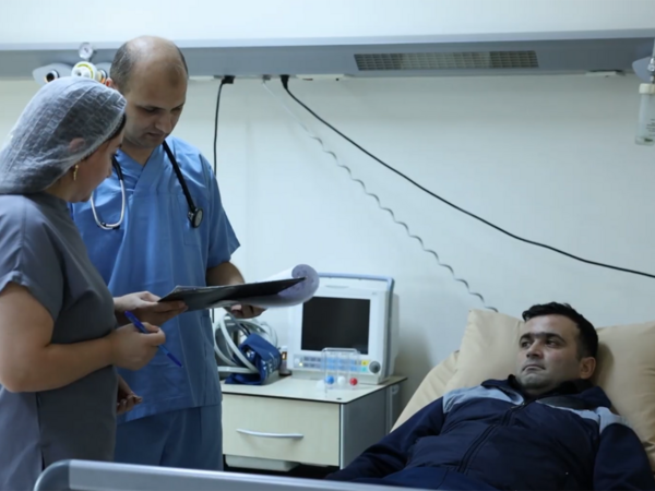 Hərbçimiz ürəyindən əməliyyat olundu - <span class="color_red">(Video)</span>