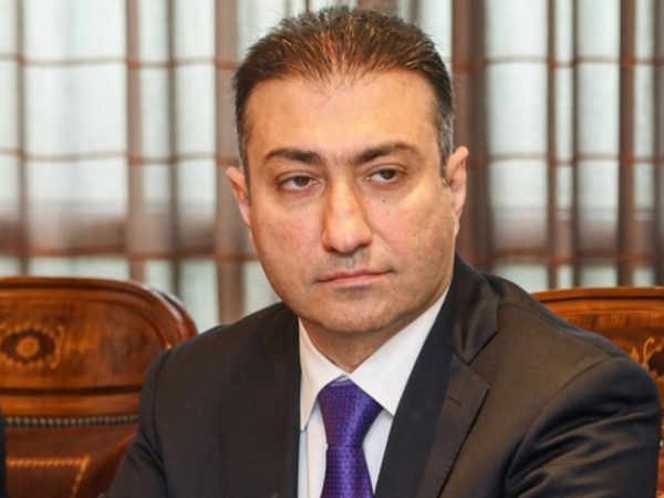 Yeni səhiyyə naziri kimdir? - Dosye