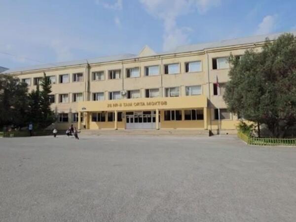 Məktəbin ərazisi tikanli məftillərlə çəpərlənib - <span class="color_red">(Video)</span>