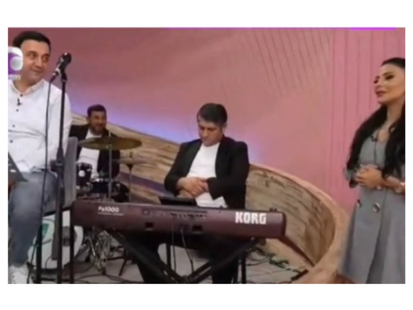 Vüsalə efirdə yuxulayan musiqiçini belə oyatdı - <span class="color_red">(Video)</span>