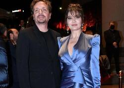 Nurgül Yeşilçay 8 illik sevgilisi ilə niyə evlənmədiyini açıqladı <span class="color_red">(Video)</span>