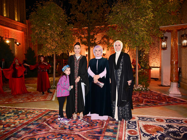Leyla Əliyeva Səmərqənddə “Əbədi şəhər” kompleksi ilə tanış olub - <span class="color_red">(Foto)</span>