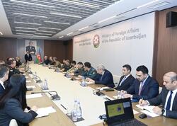 XİN-də Milli Müdafiə Universitetinin akademik kursunun iştirakçıları ilə görüş keçirilib - <span class="color_red">(Foto)</span>