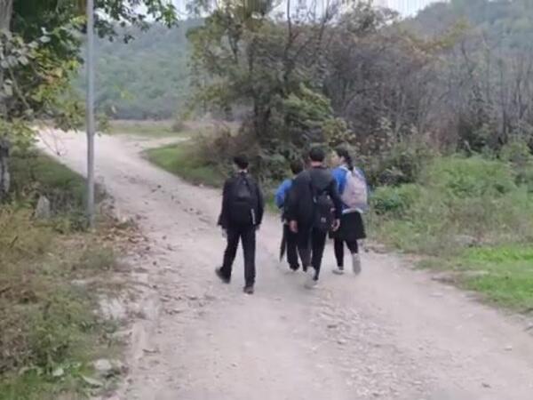 Bu məktəbə gedib-gəlmək üçün 12 km yerimək lazımdır - <span class="color_red">(Video)</span>
