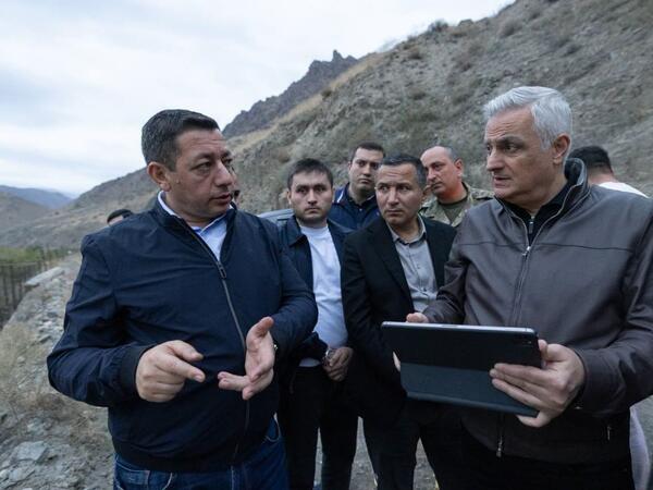 Ermənistan rəsmiləri Zəngəzur dəhlizi ilə bağlı bölgəyə getdi - Təfərrüat