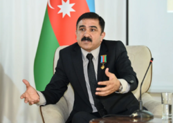 İbad Hüseynov səfirliyin dəstəyi ilə Azərbaycana qayıtdı