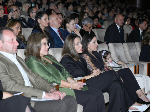Leyla Əliyeva “Turandot” tamaşasının premyerasını izləyib - <span class="color_red">(Foto)</span>