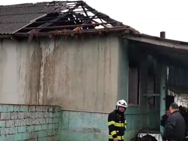 Salyanda evə ildırım düşdü <span class="color_red">(Video)</span>