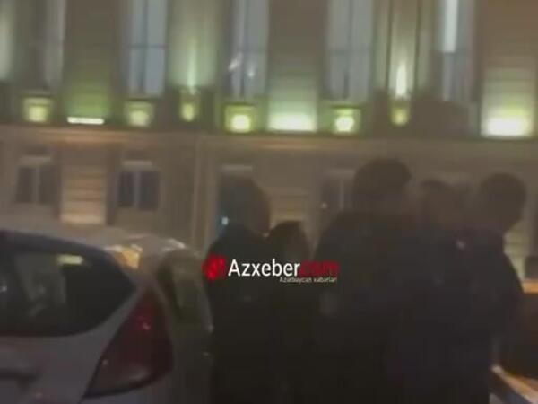 “Təbrik” şadlıq sarayının qarşısında kütləvi dava baş verib - <span class="color_red">Yenilənib - (Video)</span>