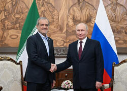 Putin Pezeşkianla görüşdü - <span class="color_red">(Video)</span>