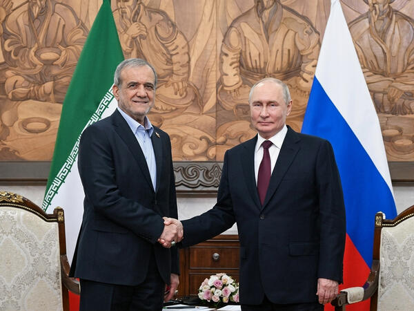Putin Pezeşkianla görüşdü - <span class="color_red">(Video)</span>