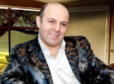 Elariz: "Onlar məni tapdalayarlar"