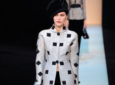 Giorgio Armani-nin yeni kolleksiyası - FOTO