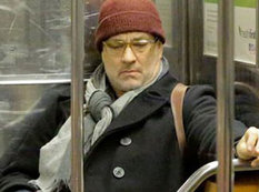 Məşhur aktyor metroya mindi, tanıyan olmadı - FOTO