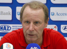 Berti Foqts: &quot;O futbolçuları yığmaya çağırmayacağam&quot;