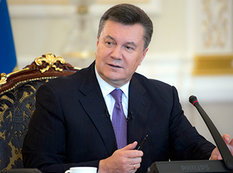 Yanukoviç xəlvətə çəkildi