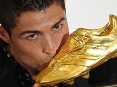 Ronaldunun yeni "qızıl" butsu - FOTO