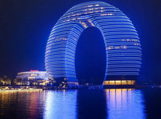 Dünyanın ən gözəl otellərindən biri: bərq vuran kökə - FOTOSESSİYA