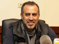 Məşhur türk müğənni Bakıya gəlib - FOTO