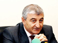 Məzahir Pənahov: "Avropa ailəsində kifayət qədər yüksək yerlərə layiq seçkilər keçirməliyik"