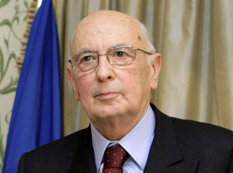 İtaliya prezidenti istefa verir?