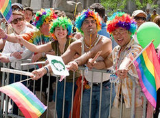 Gey-parada görə "hərbi rejim" elan edildi - FOTO