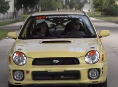 Qadın maşında rüsvay oldu - VİDEO