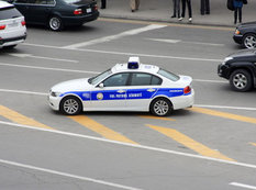 Yol polisi istədiyi yerdə dönmə edə bilərmi?