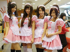 Çin restoranı: mini ətəkli qızlar - FOTOSESSİYA