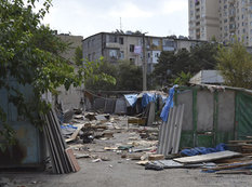 Bakıda məşhur bazar söküldü - FOTO