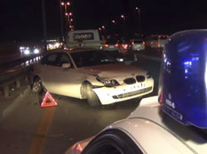Paytaxtda iki "BMW" markalı avtomobil toqquşdu - VİDEO - FOTO