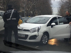 Bakıda bir məkanda iki qəza tıxac yaratdı - VİDEO - FOTO