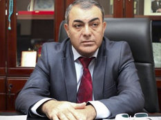 &quot;Kütləvi səhnələrə çıxırdı, onu ştata mən götürmüşəm&quot;