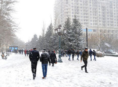Bakı ağ libasa büründü - FOTOSESSİYA