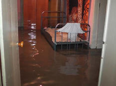 Yasamalda evləri niyə su basıb?