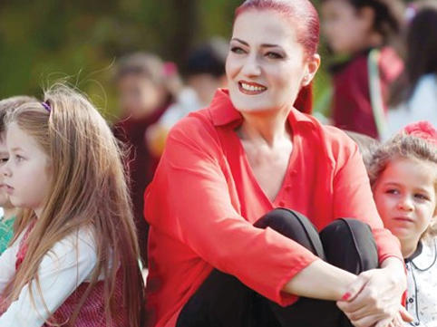 “Pis yola düşdüm, müğənni oldum”