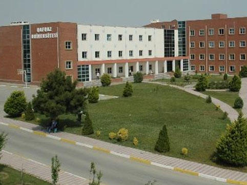 FETÖ-yə görə saxlanılan universitet müəlliminə hökm oxundu