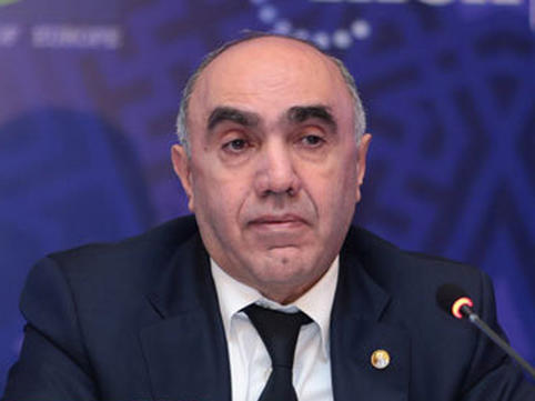 Zakir Qaralov uzun müddət sonra görüntüləndi - <span class="color_red">FOTO</span>