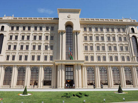 Minlərlə əcnəbi Azərbaycanda yaşamaq üçün müraciət etdi