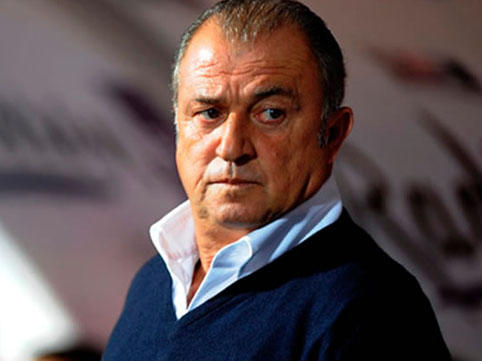 Fatih Terim evinə bayraq asdı, gündəm oldu - FOTO