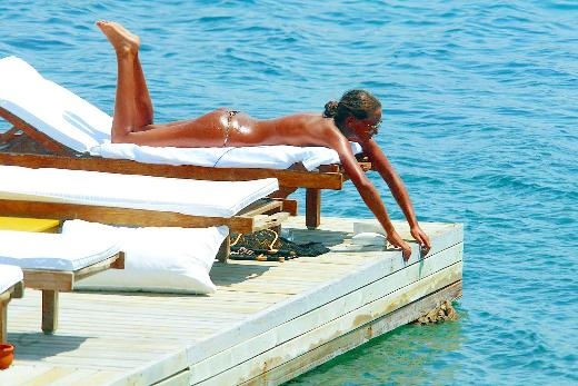 Türkiyəli ikona mövsümü açdı - FOTOSESSİYA