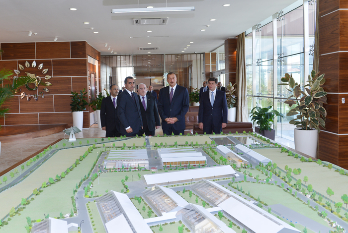Prezident İlham Əliyev: "Biz bütün dövrlərdə, müstəqilliyin son 20 ili ərzində inamla irəliyə gedirik, öz gücümüzü artırırıq, iqtisadiyyatımızı gücləndiririk" - YENİLƏNİB - FOTO