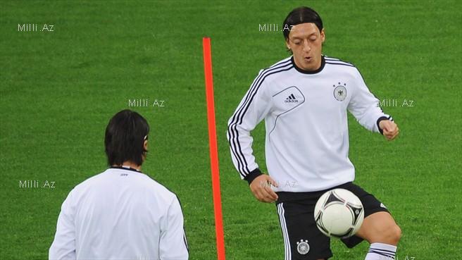 "Avro-2012": Almanlar çətin yunan müdafiəsini yara biləcəklərmi? - FOTOSESSİYA