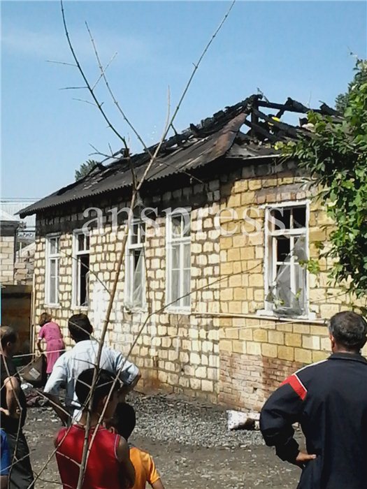 Bərdədə ev yandı - FOTO